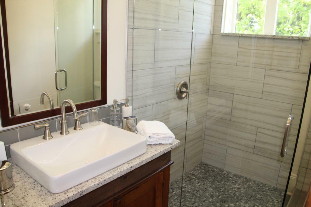 Gillen House Bed And Breakfast Maxeys Екстериор снимка