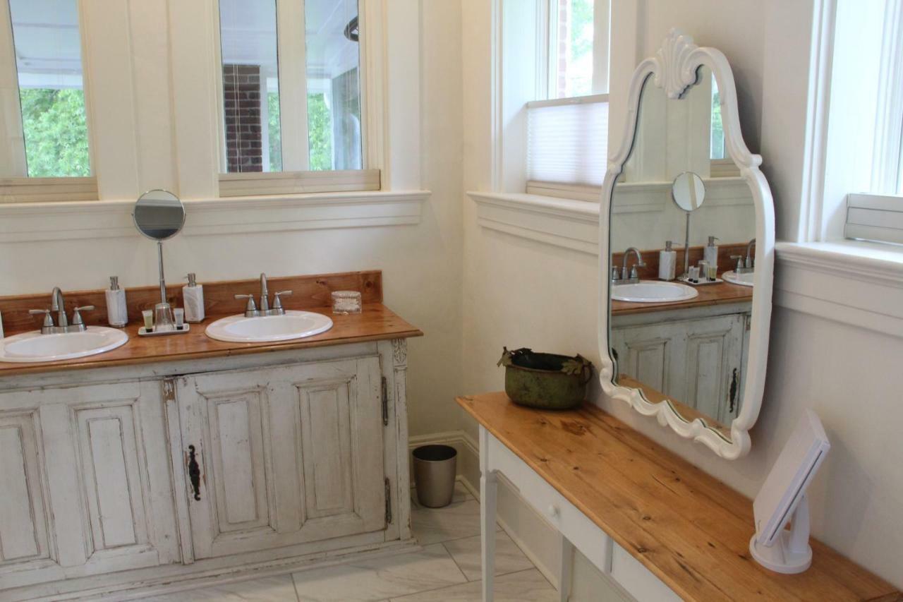 Gillen House Bed And Breakfast Maxeys Екстериор снимка